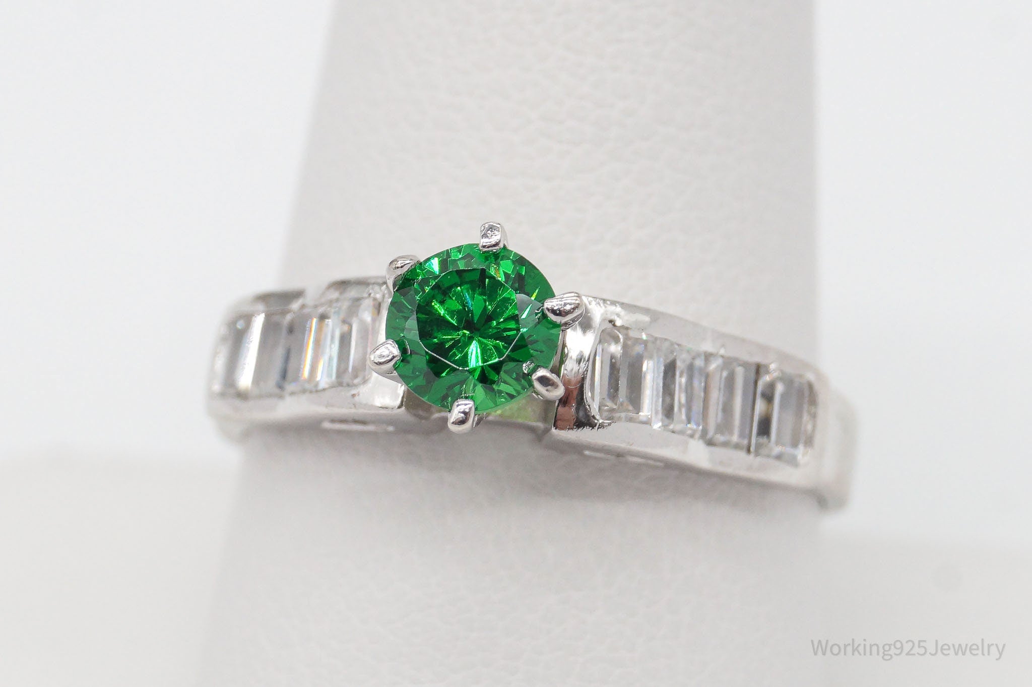 Designer Green & White Cubic Zirconia Sterling Silver Ring - Size 10