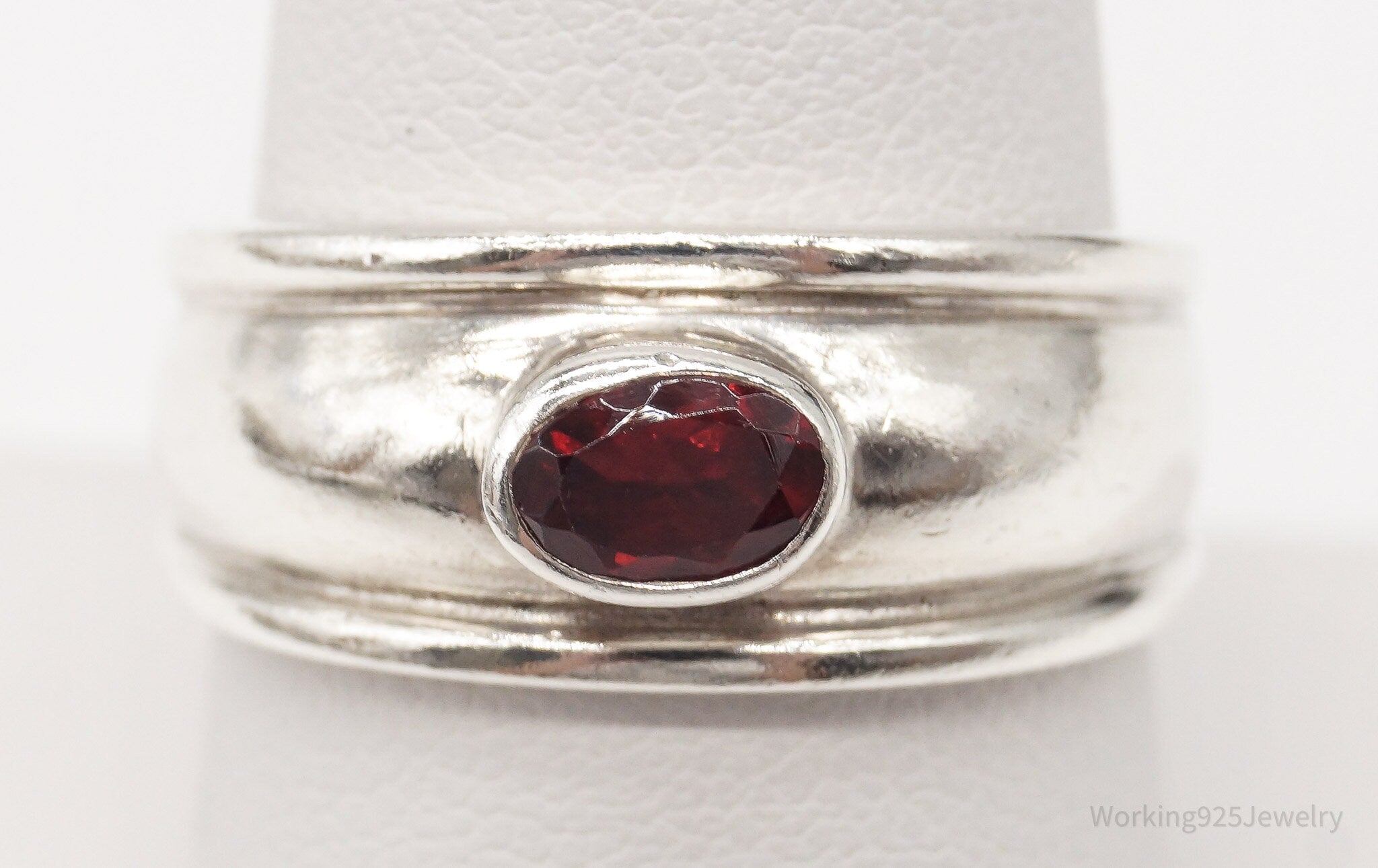 Vintage Garnet Sterling Silver Band Ring - Size 8.75