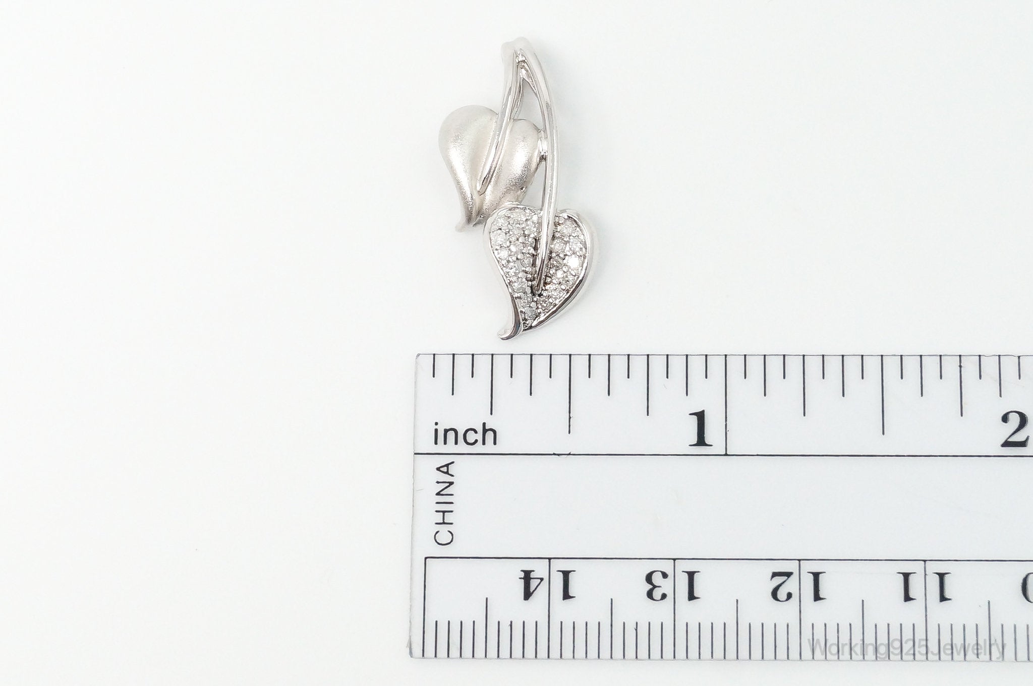 Vintage Cubic Zirconia Leaves Sterling Silver Necklace Pendant