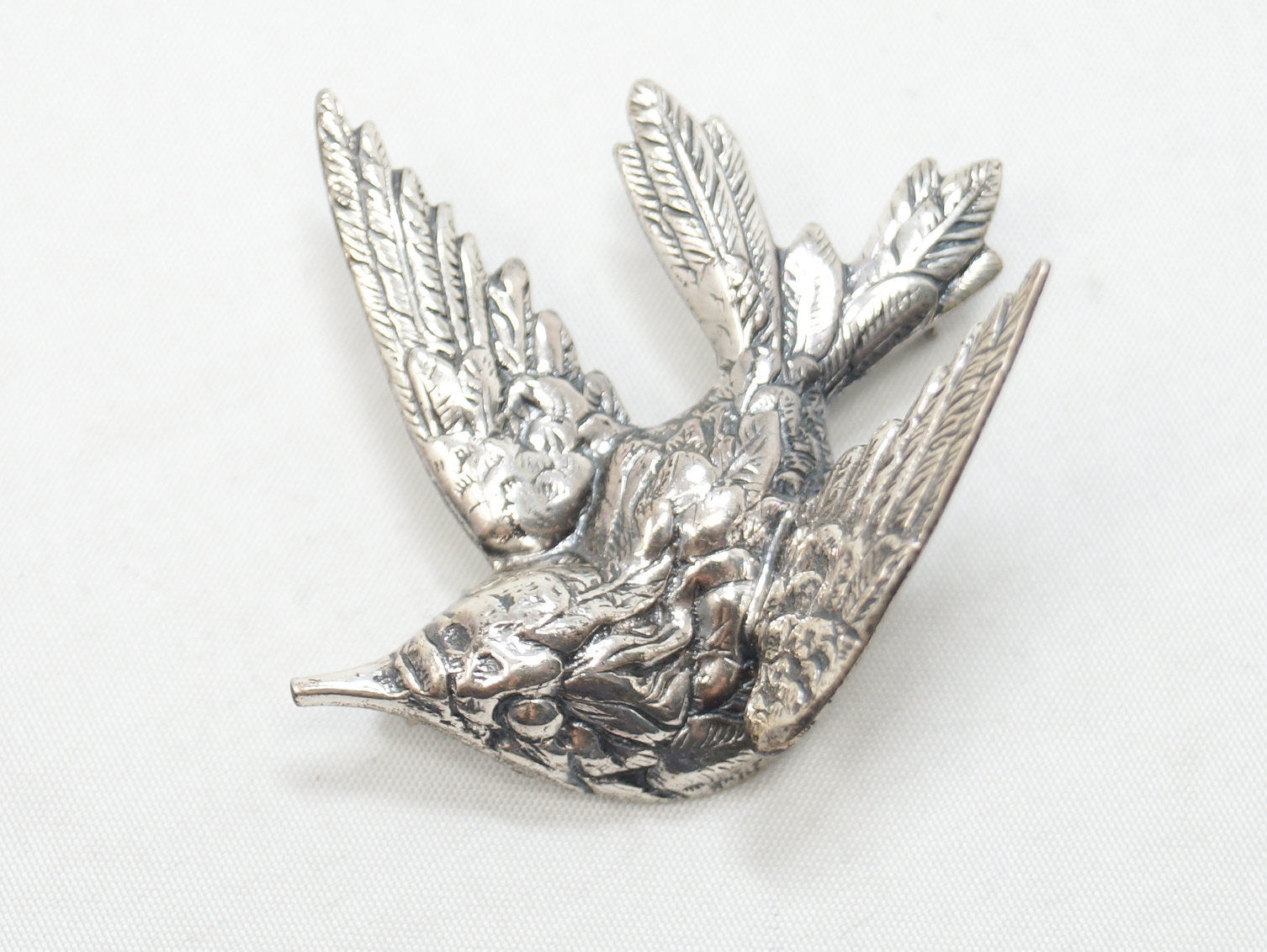 Vintage Designer JewelArt Humming Bird Sterling Silver Brooch Pin