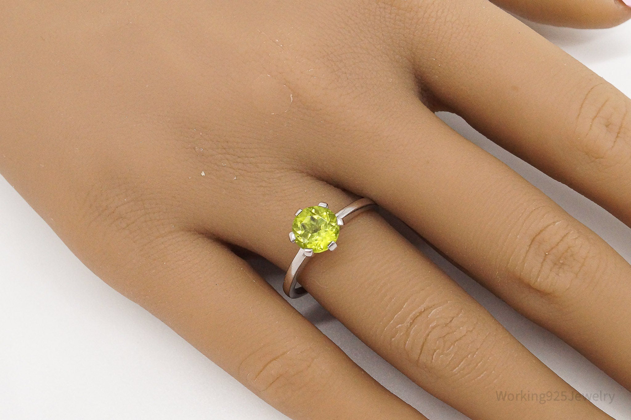 Vintage Green Peridot Sterling Silver Ring - Size 8