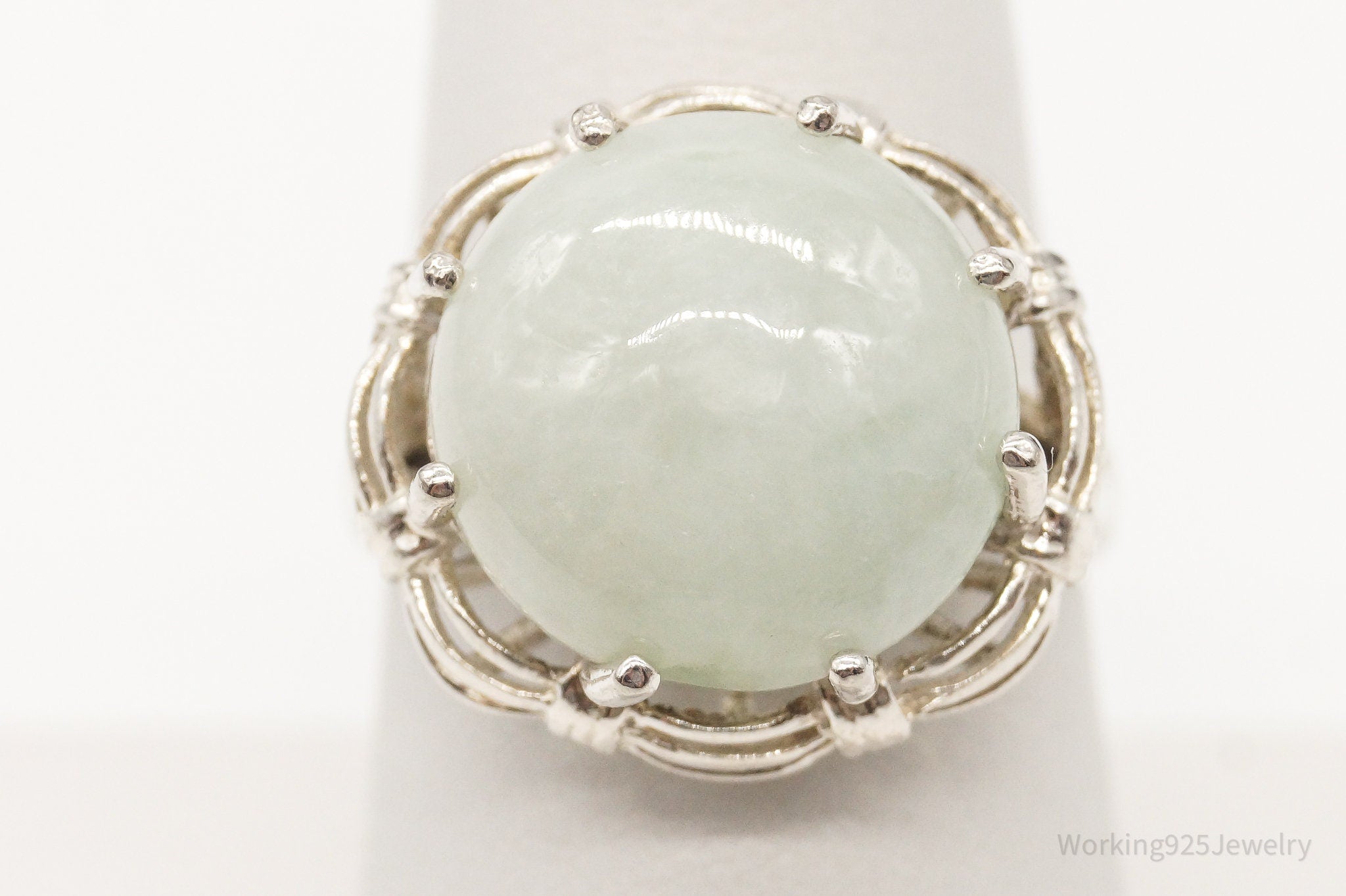 Vintage Green Jade Sterling Silver Ring - Size 7.75