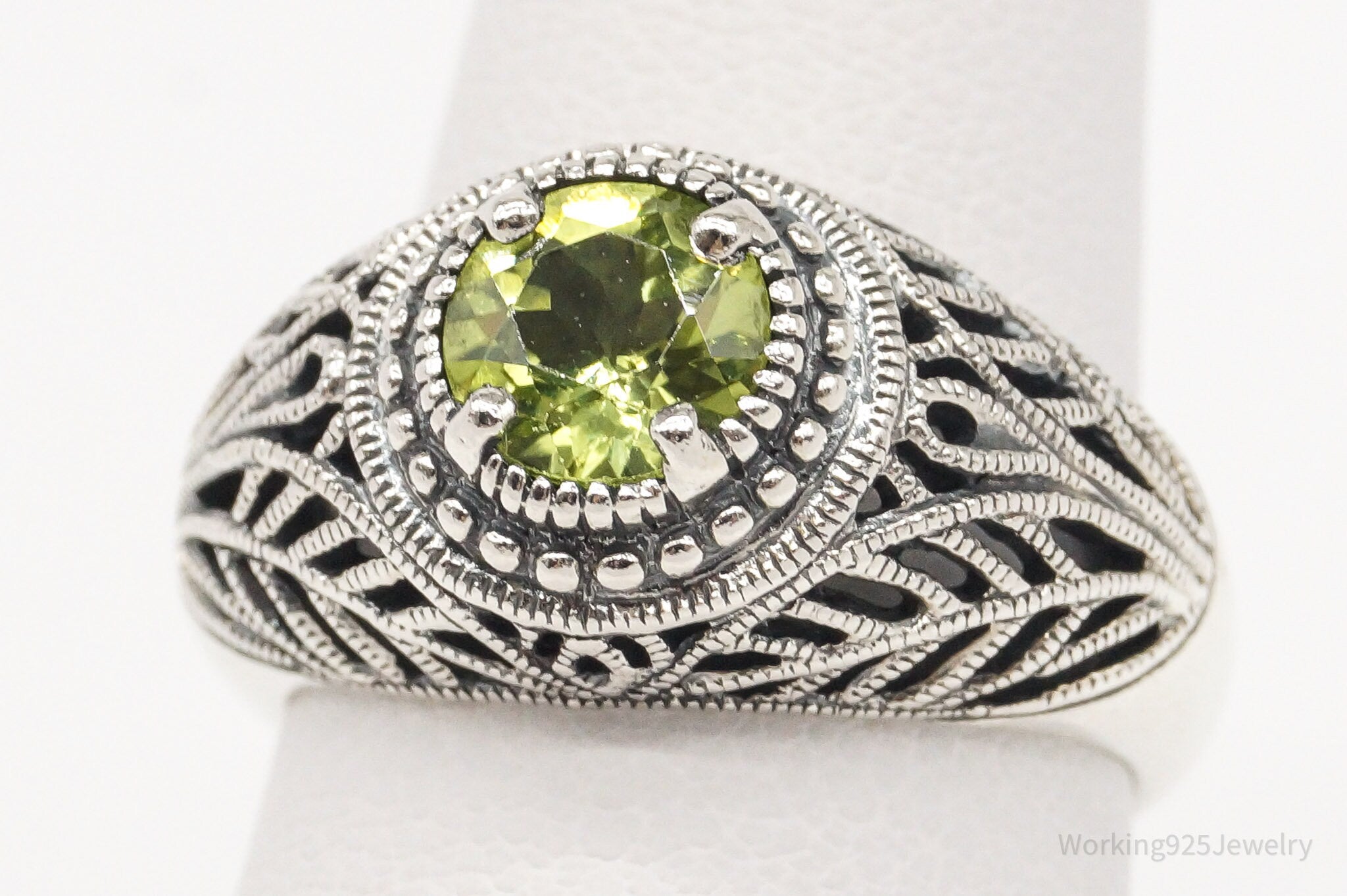 Vintage CNA Peridot Filigree Sterling Silver Ring - Size 6