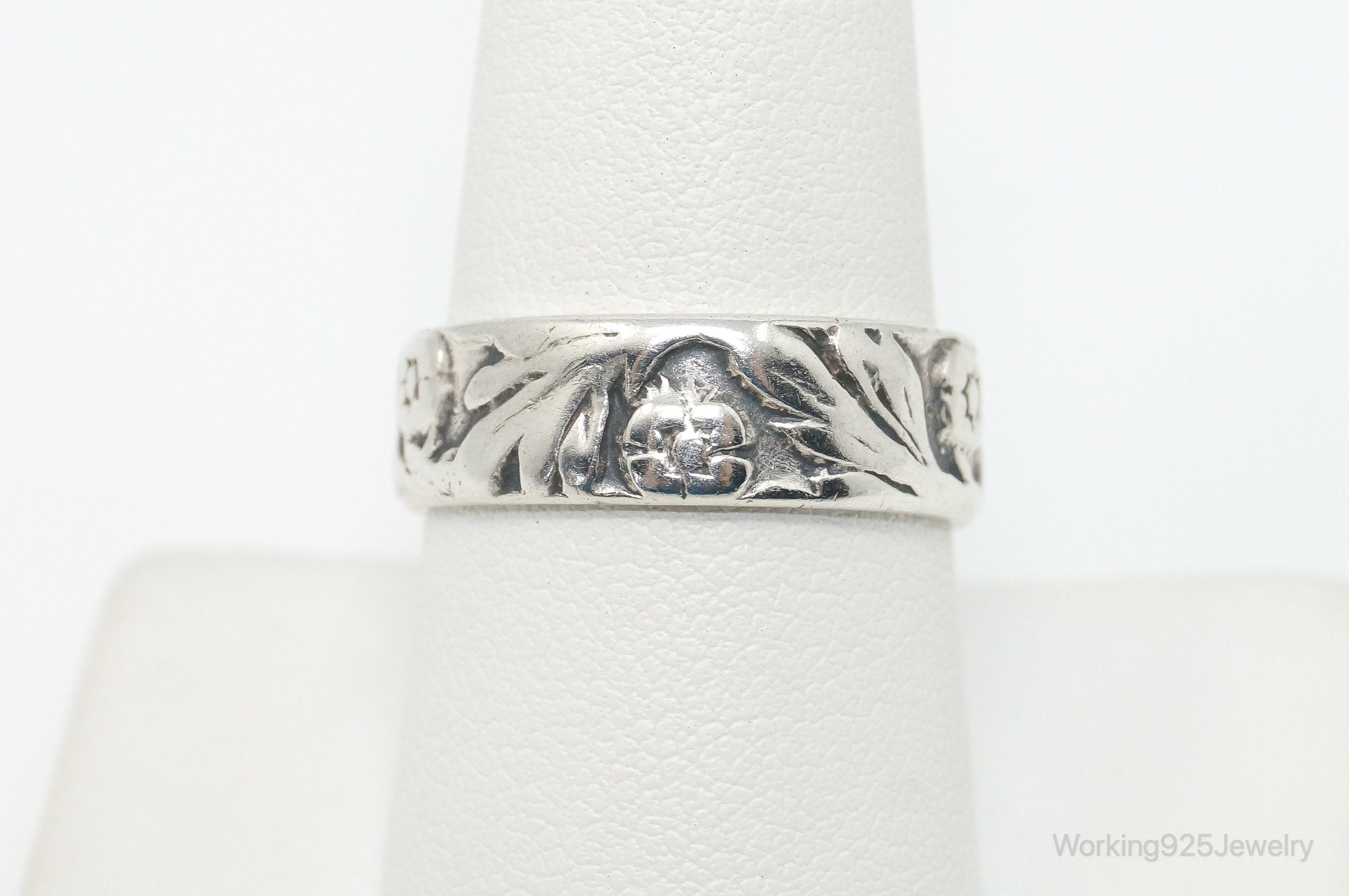 Vintage Art Nouveau Floral Etched Sterling Silver Band Ring - Size 8