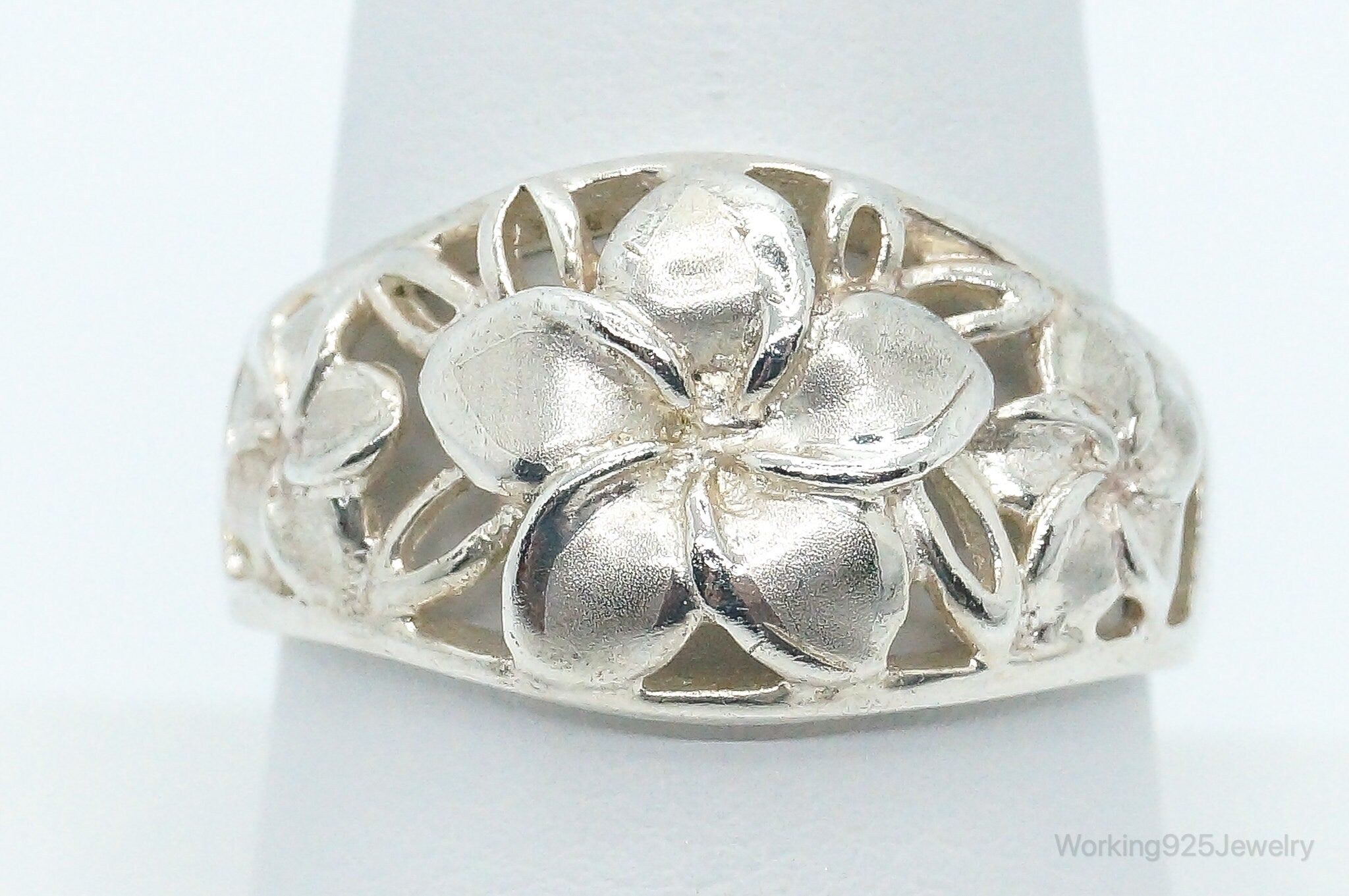 Vintage Flowers Cut Out Sterling Silver Ring - Size 8.75