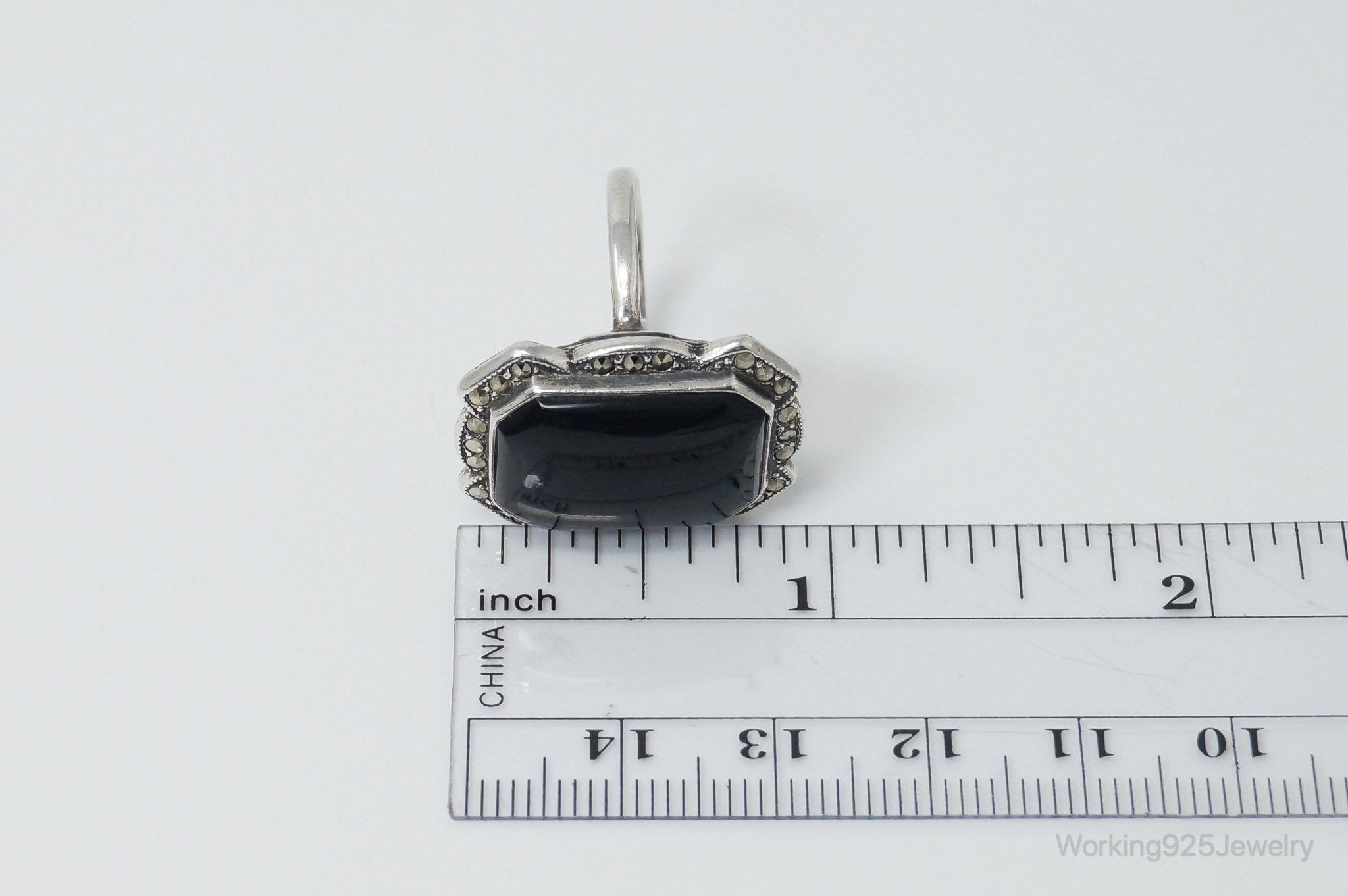 Antique Designer Uncas MFG CO Black Onyx Marcasite Sterling Silver Ring - SZ 7.5