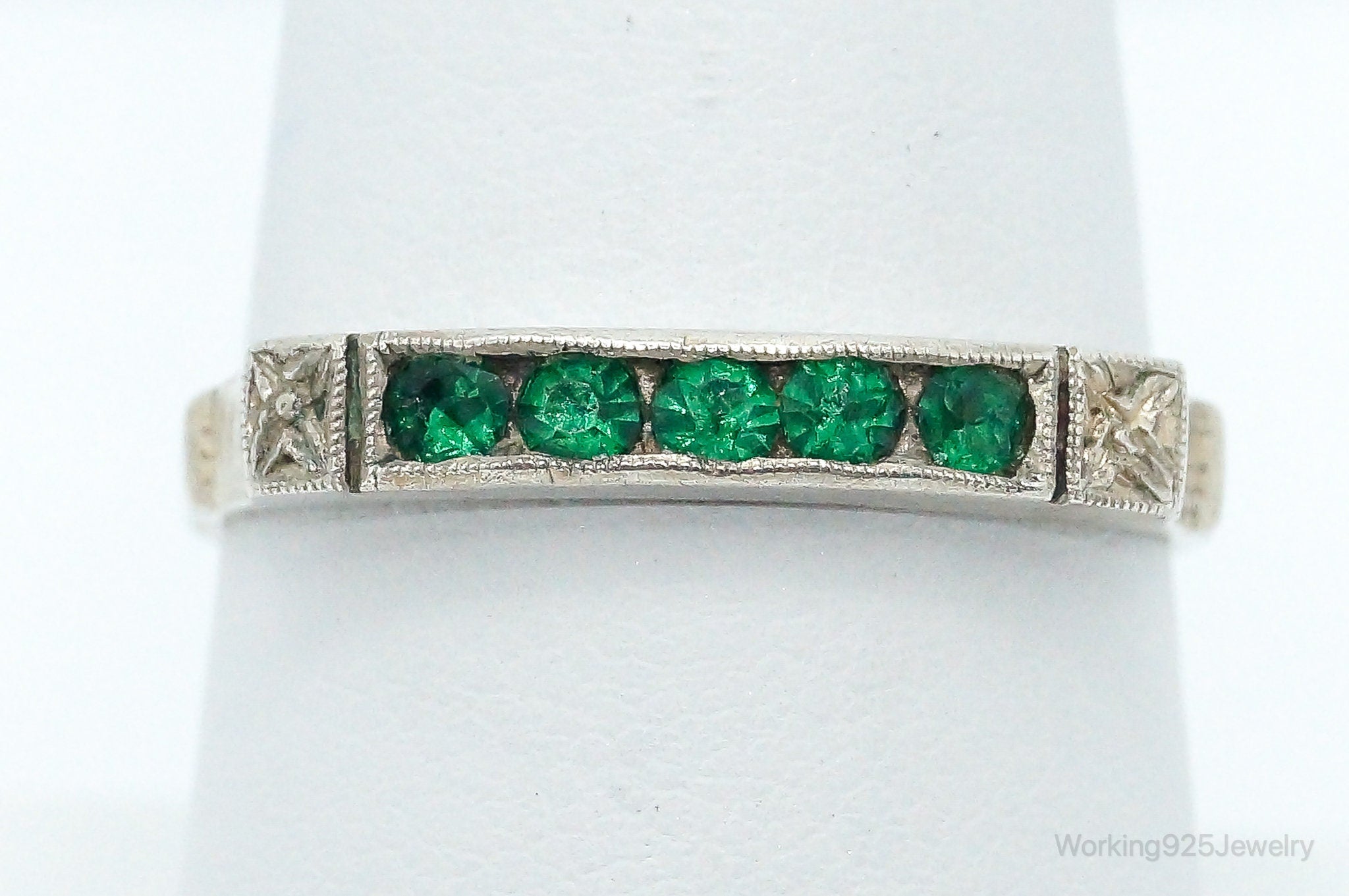 Antique Green Rhinestone Sterling Silver Ring - Size 8