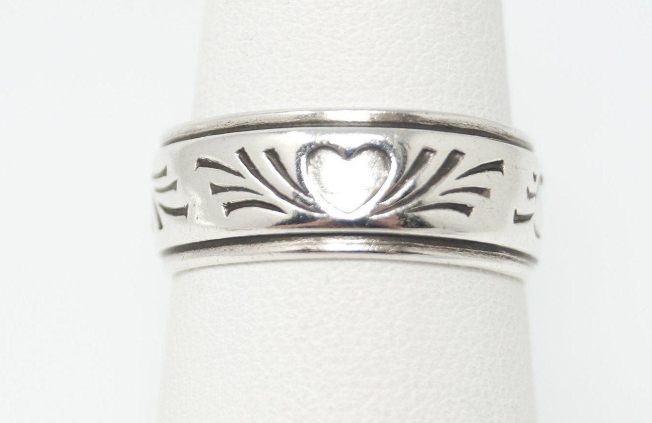 Antique Designer Uncas MFG Co Heart Sterling Silver Band Ring - Sz 6.75