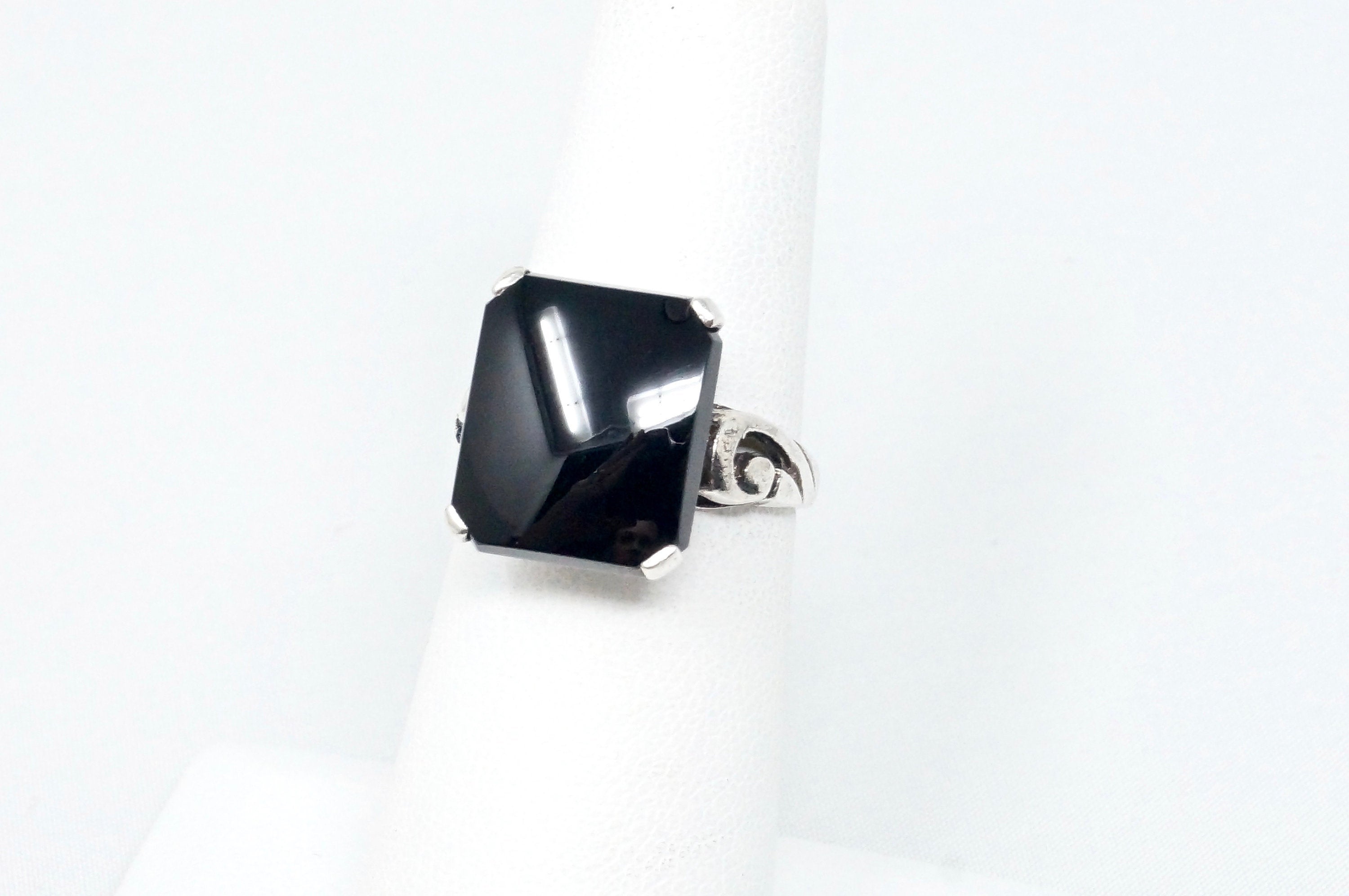 Vintage Black Onyx Swirl Design Sterling Silver Southwestern Ring - Size 5.5