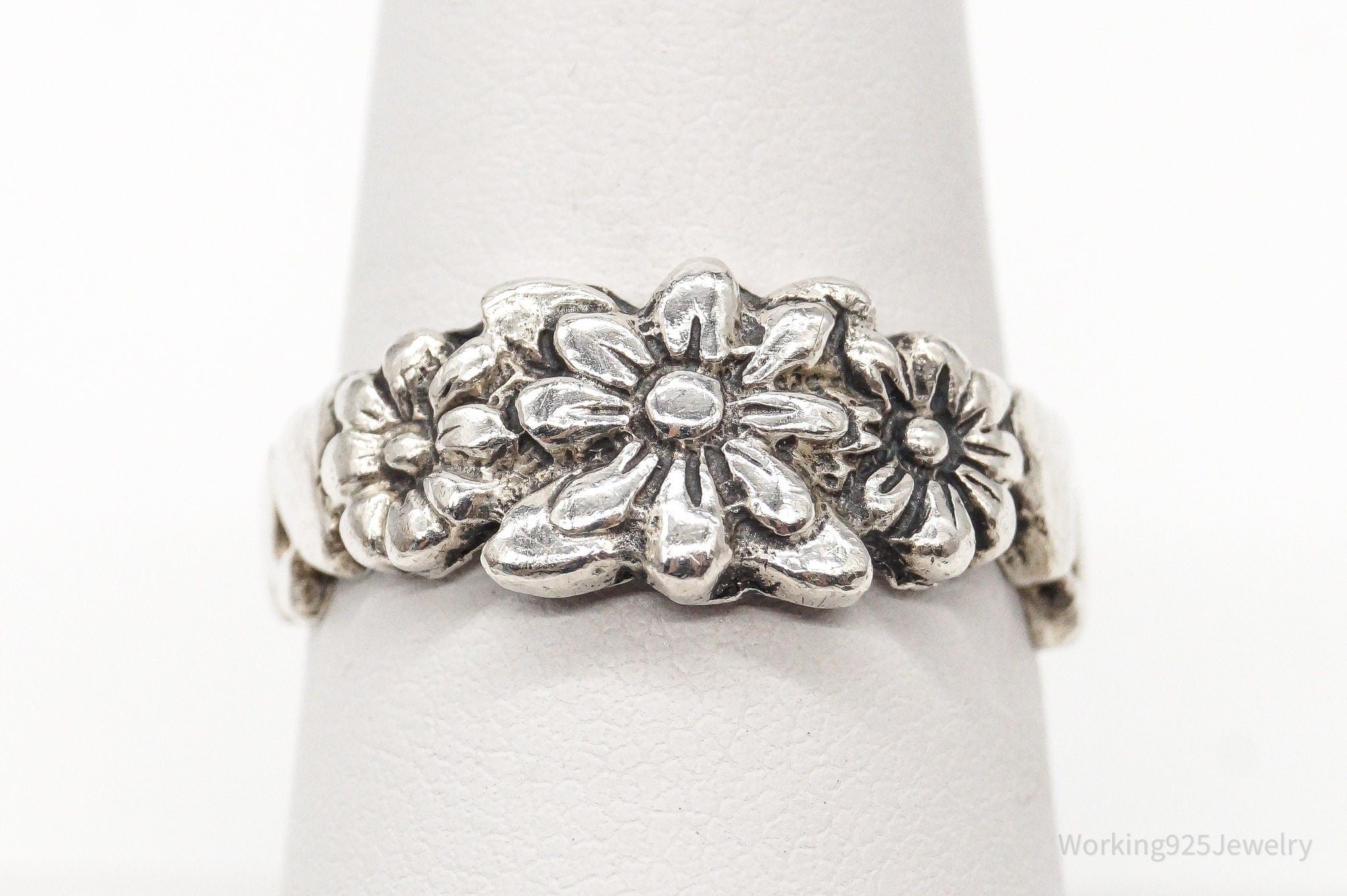 Vintage Designer Flowers Sterling Silver Ring - Size 7.75