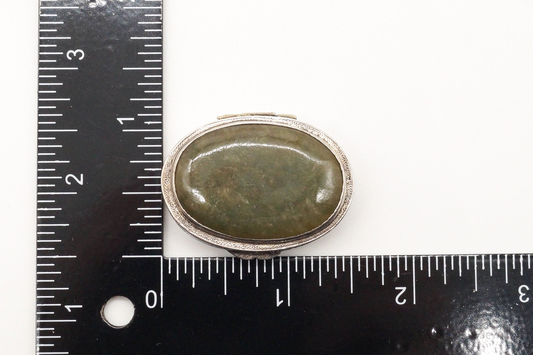 Antique Chinese Green Stone Sterling Silver Floral Etched Pill Snuff Beauty Box