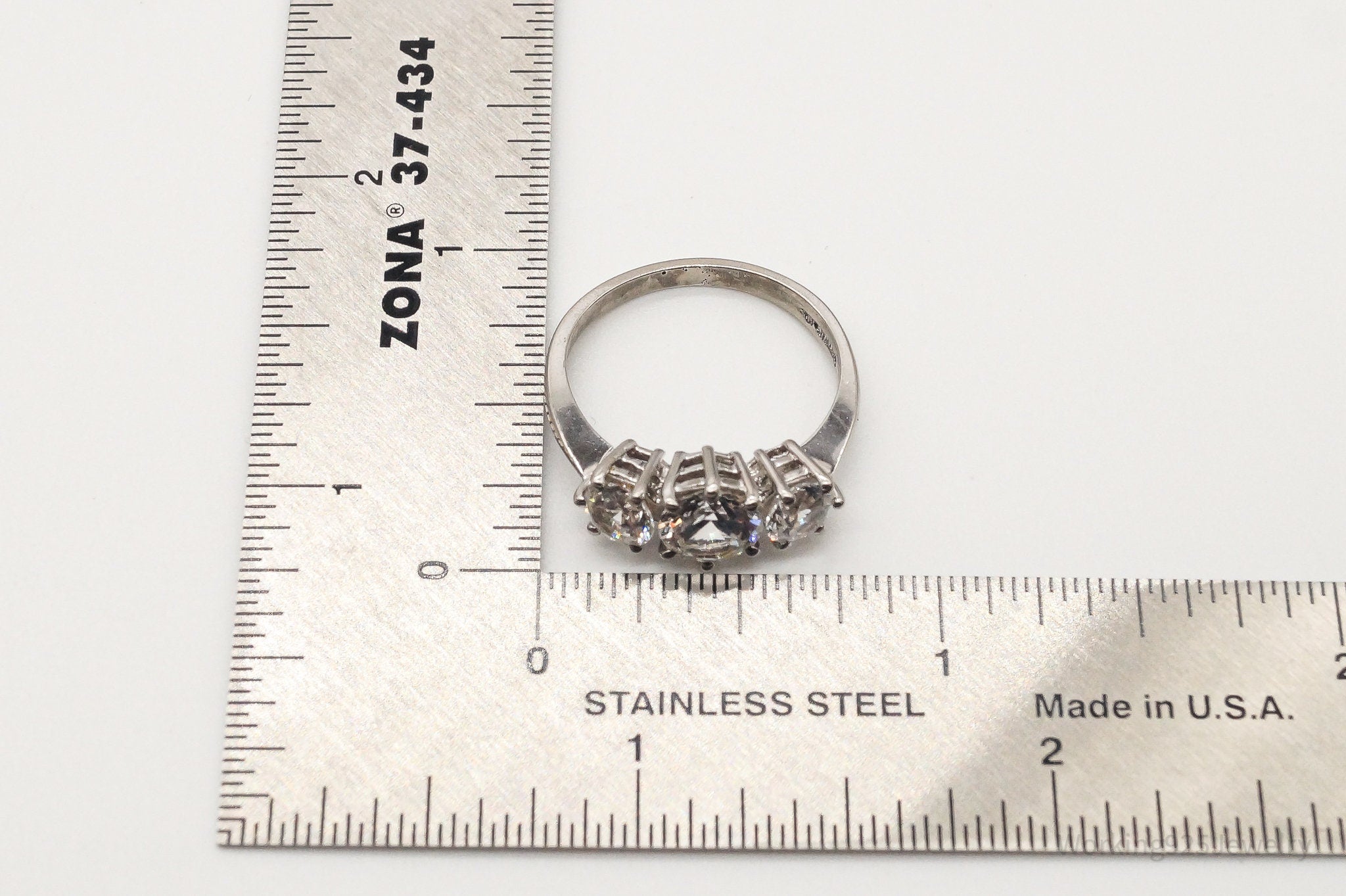 Vintage Cubic Zirconia Sterling Silver Ring - Size 7.5