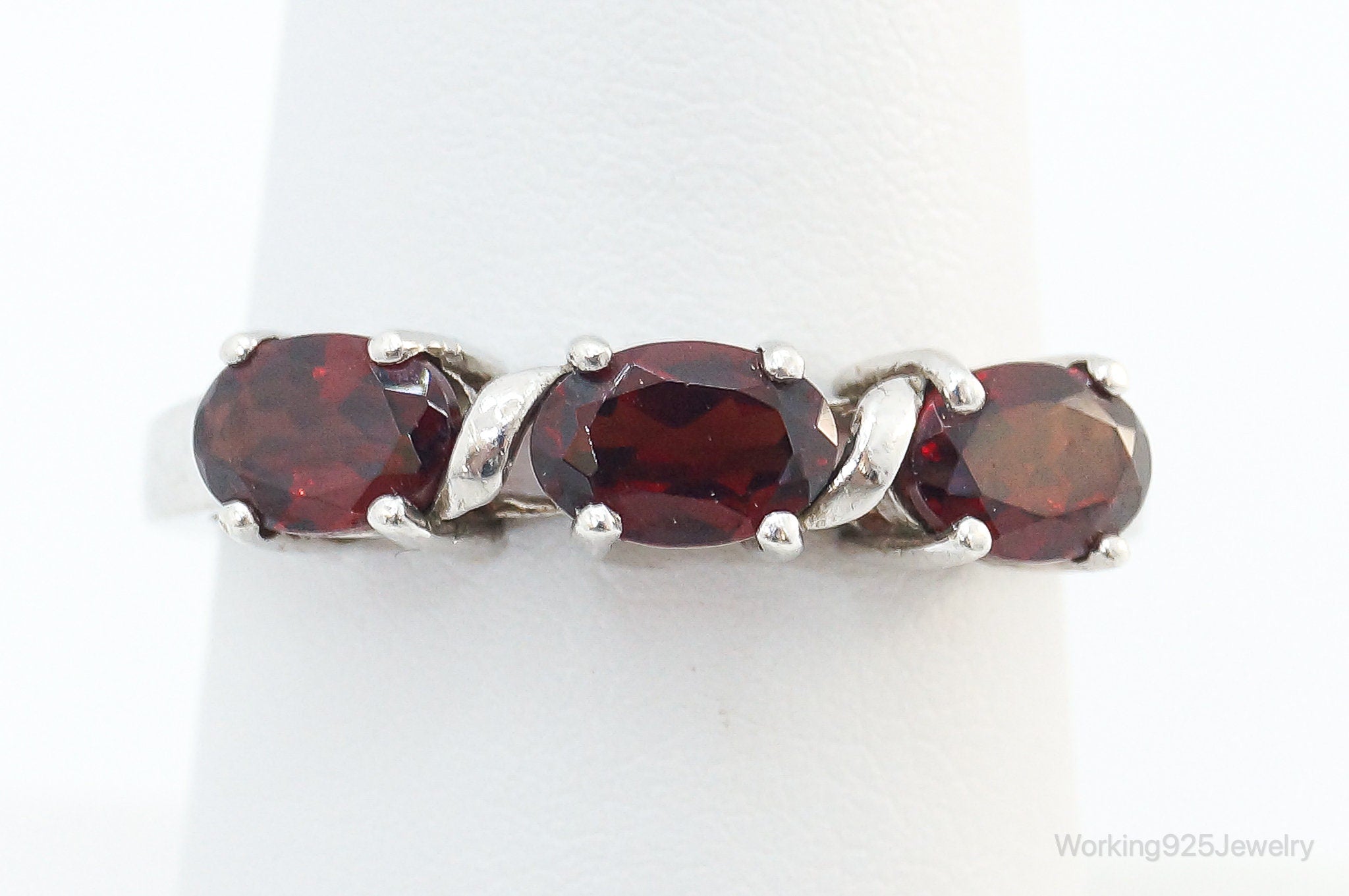 Designer Heng Ngai Garnet Sterling Silver Ring - Size 7