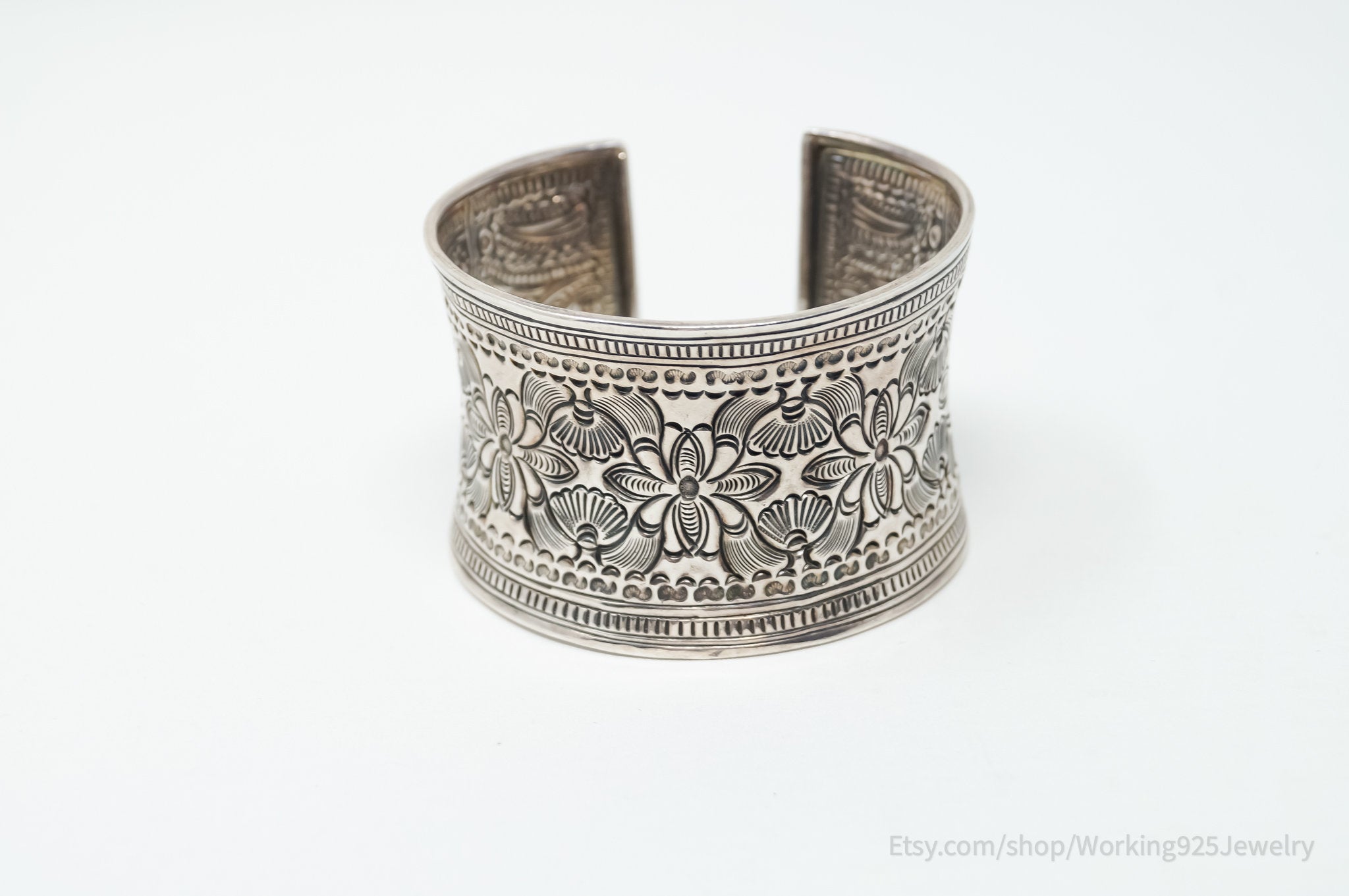 Vintage Designer Floral Pattern Flower Motif Sterling Silver Cuff Bracelet