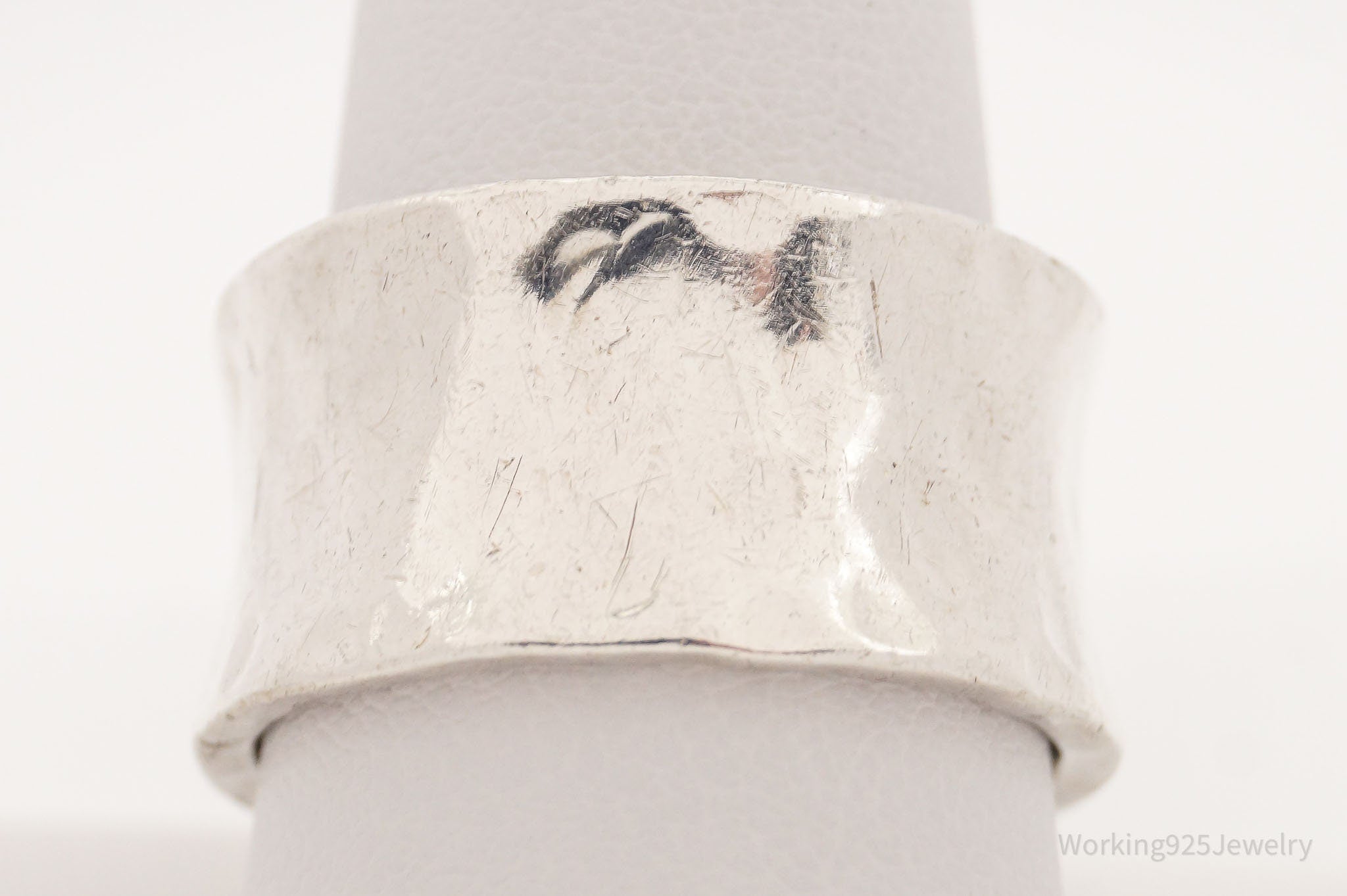 Vintage Hammered Style Sterling Silver Band Ring - Size 10.25