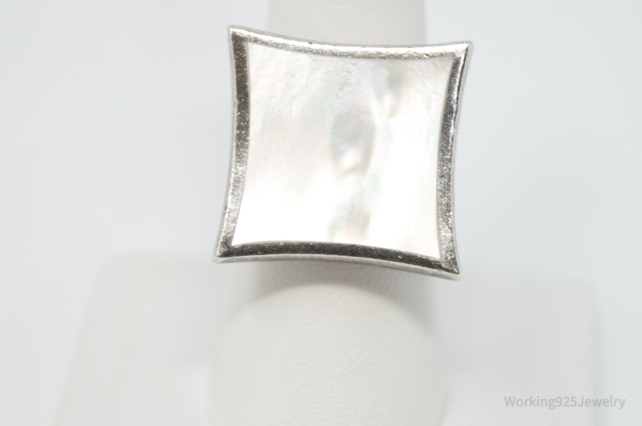 Vintage Designer Chapal-Zenray Mother Of Pearl Sterling Silver Ring - Size 8