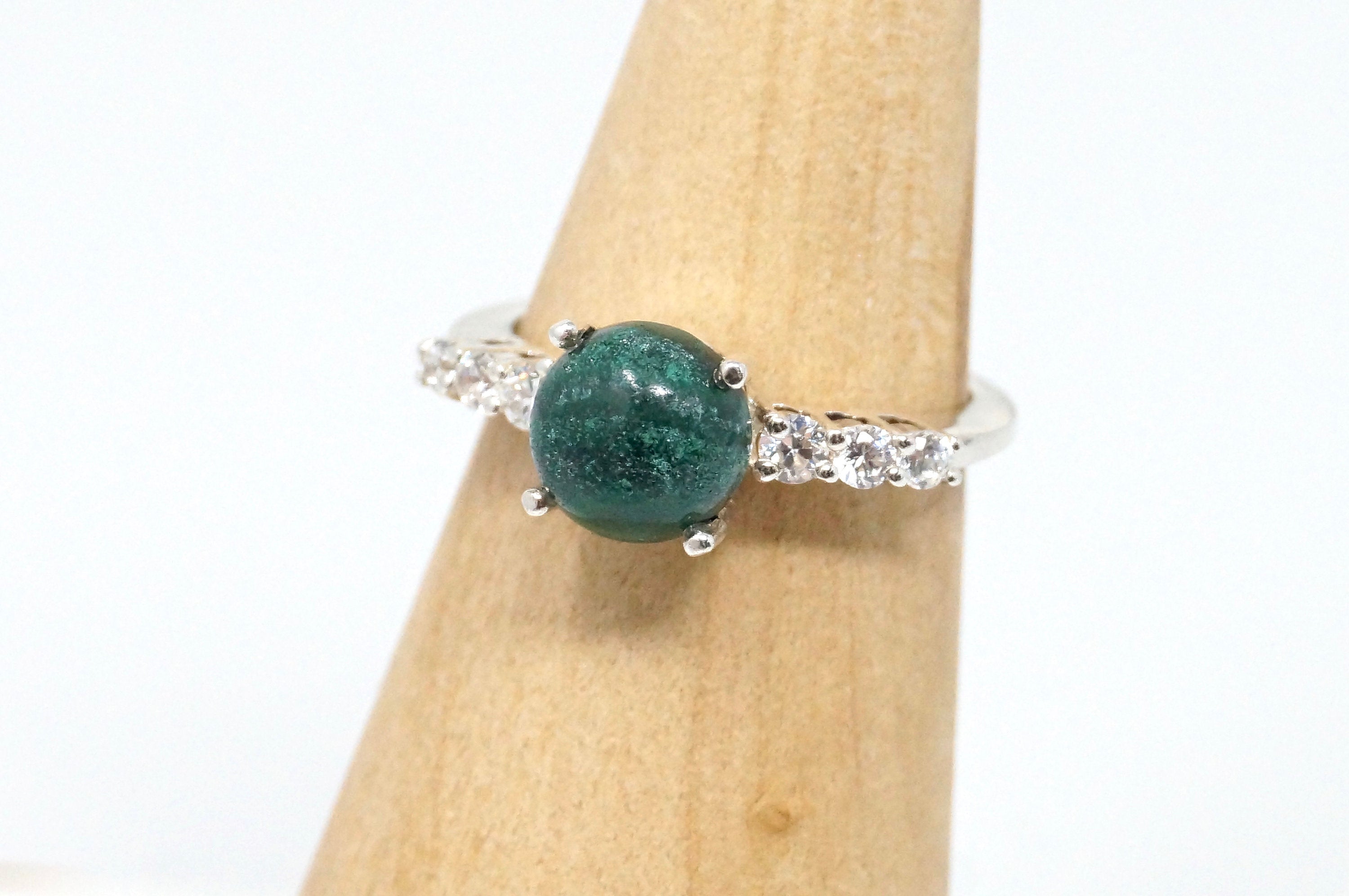 Vintage Green Malachite Cz Accented Southwestern Style Sterling Silver Ring Sz 7