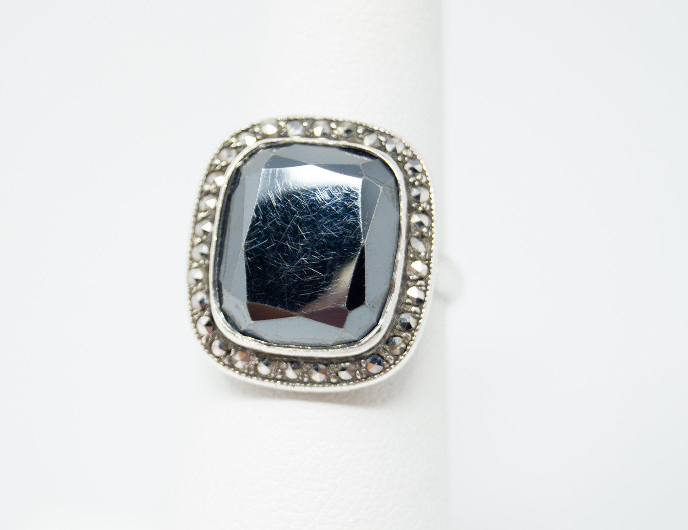 Antique Designer Uncas MFG CO Hematite Marcasite Sterling Silver Ring - Size 5.5