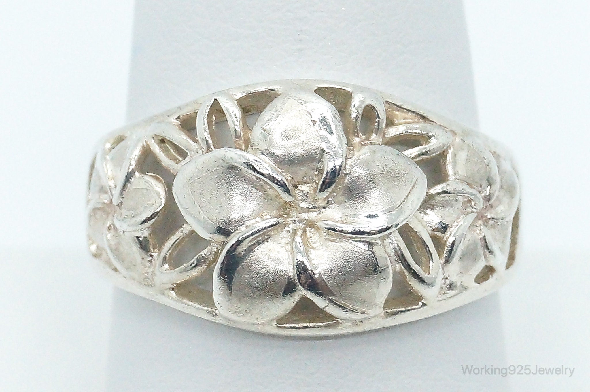 Vintage Flowers Cut Out Sterling Silver Ring - Size 8.75