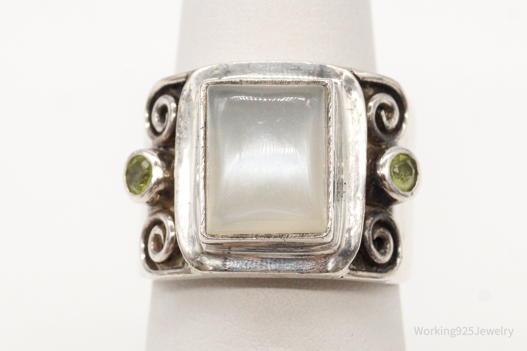 Designer Sajen Peridot Moonstone Sterling Silver Ring Size 6