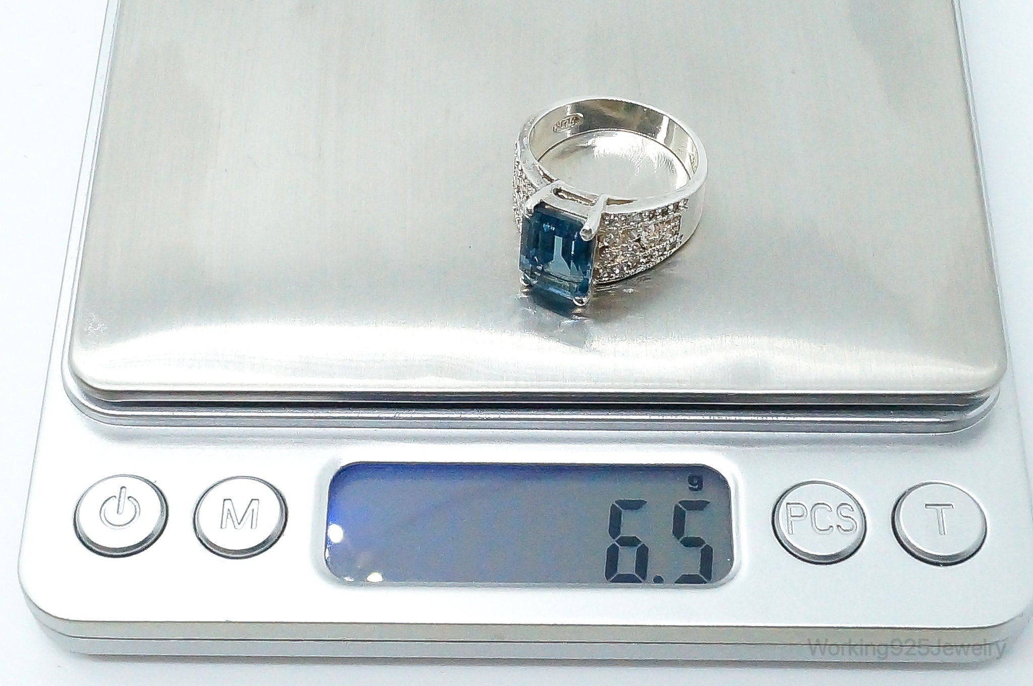 Vintage Blue Topaz Cubic Zirconia Sterling Silver Ring - Size 8.25