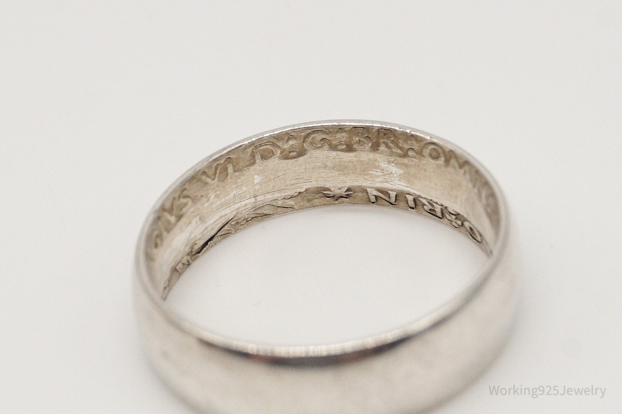 Vintage Australia Coin Silver Ring - Size 8.25