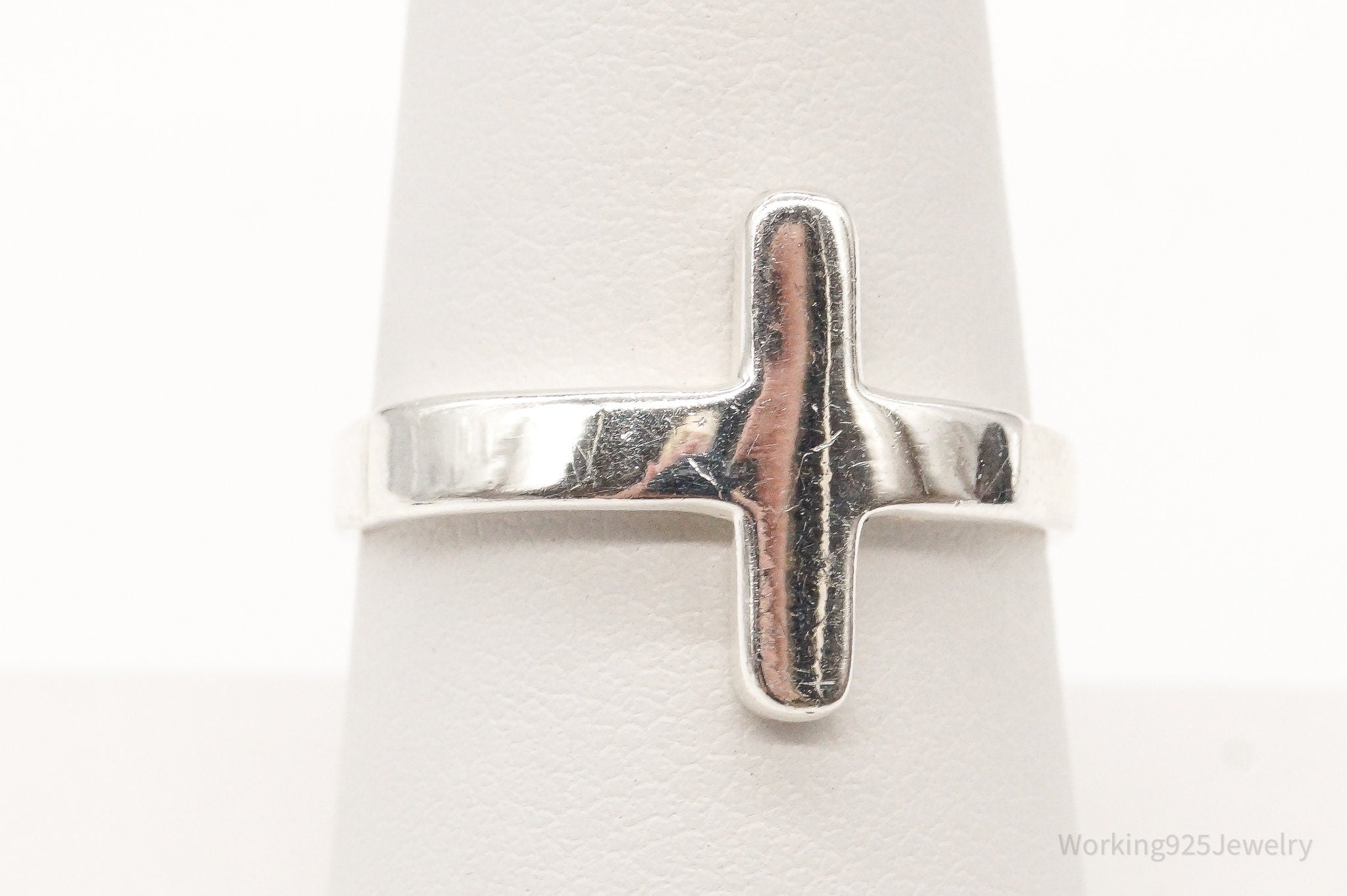 Vintage Cross Sterling Silver Ring - Size 8