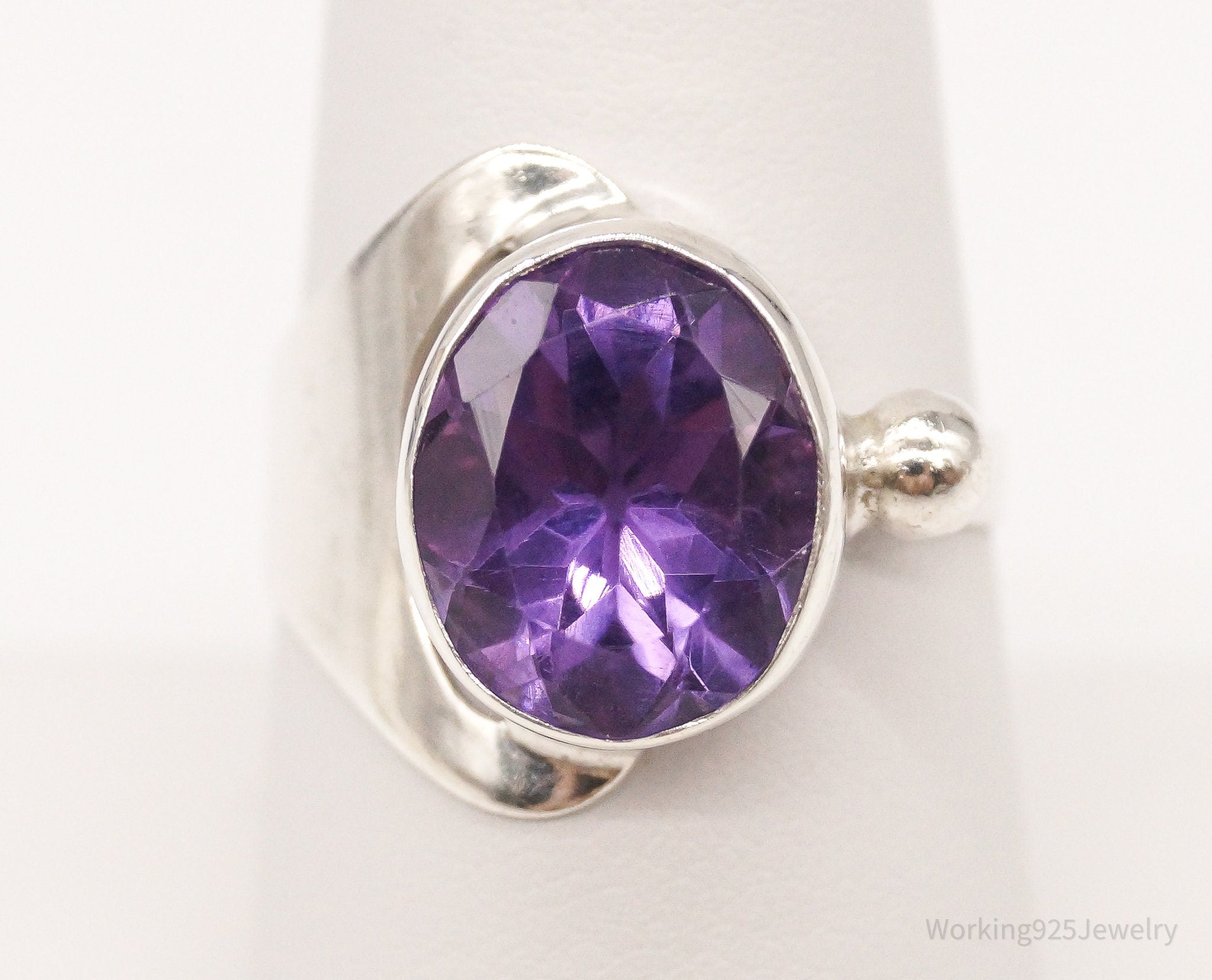 Vintage Amethyst Modernist Sterling Silver Ring - Size 8